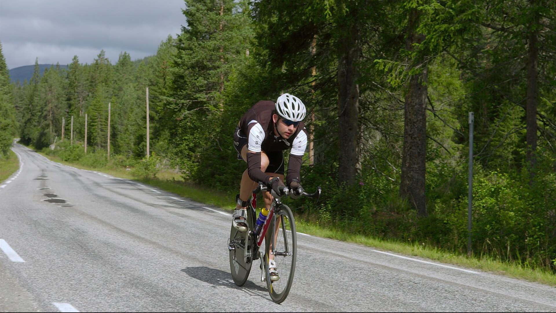 200蝶终点冲刺动作节奏解析