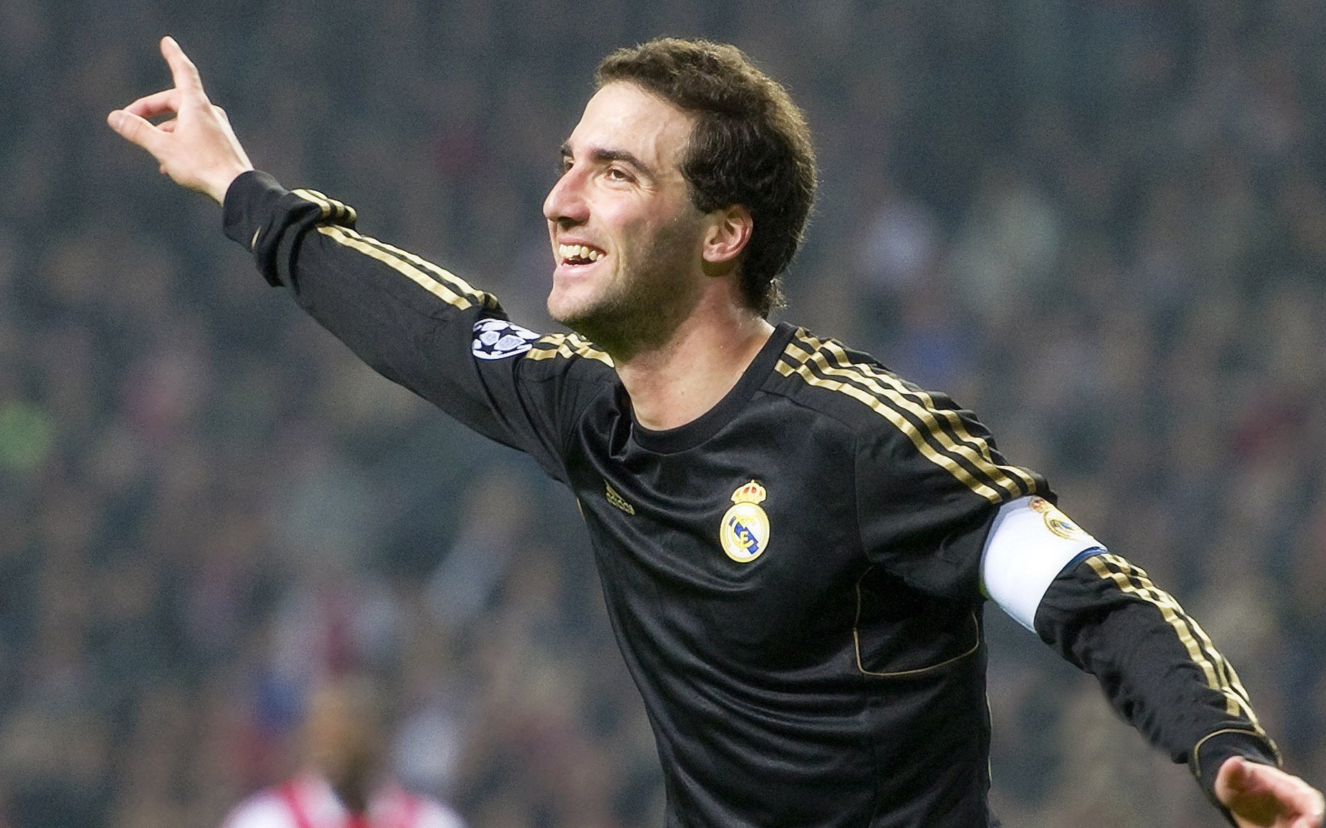 亚冠联赛关键战役牵动球迷心弦,亚冠联赛战况