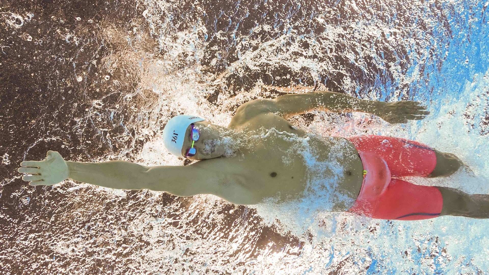 mk体育-自由泳划水周期与转身效率相关性分析，自由泳划手和转体的配合